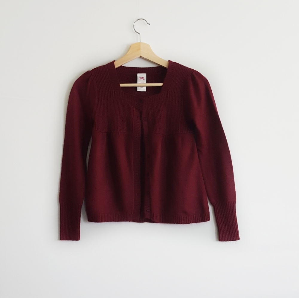 ▪︎Personal Identity▪︎Girl's Burgundy Sweater
